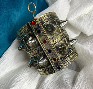 KUCHI CUFFS